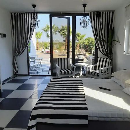 The Pervoli Studio - Pool - Close To Beach Λάρνακα Εξωτερικό φωτογραφία