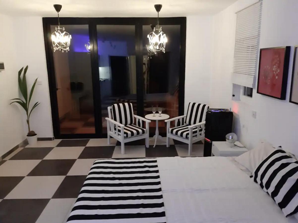 The Pervoli Studio - Pool - Close To Beach Λάρνακα Εξωτερικό φωτογραφία