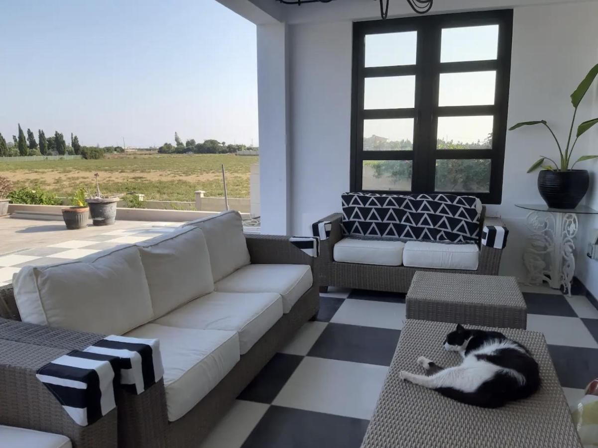 The Pervoli Studio - Pool - Close To Beach Λάρνακα Εξωτερικό φωτογραφία